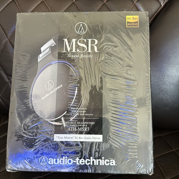 Audio-Technica ATH-MSR7BK SonicPro Over-Ear High-Resolution Audio Headphones - Picture 2 of 3